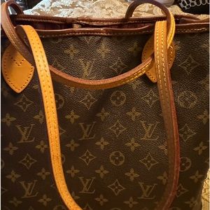 Authentic Preloved Louis Vuitton (LV) Neverfull GM; Lots of life left!